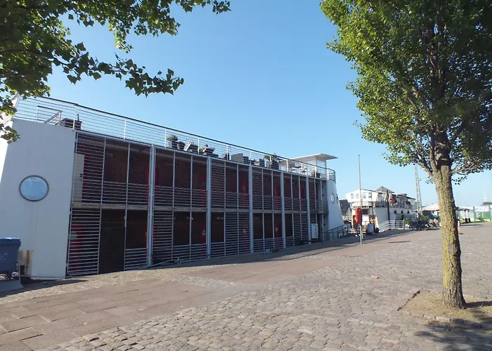 Cph Living Ботель 3*