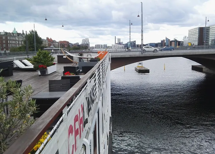Cph Living Ботель 3*