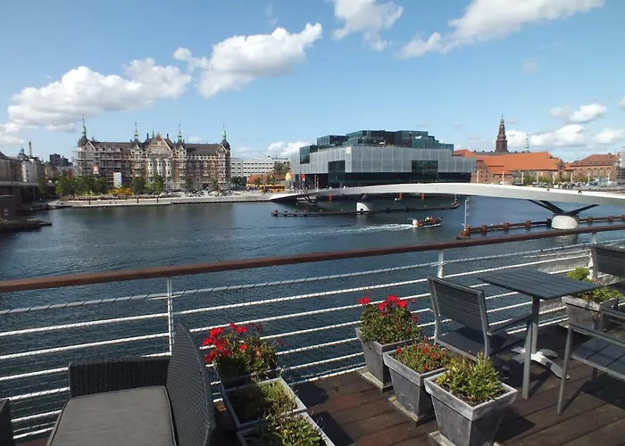 Ботель Cph Living 3*
