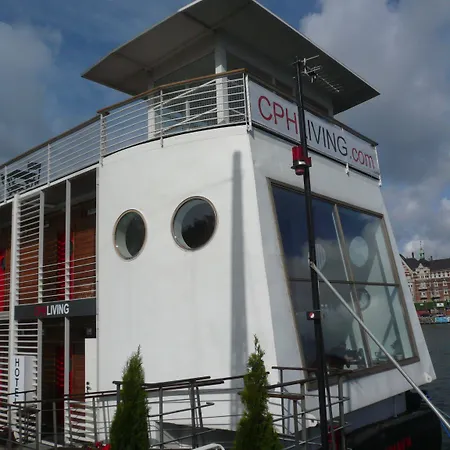 Cph Living Botel 3*
