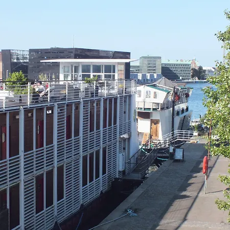 Cph Living Úszó hotel Koppenhága