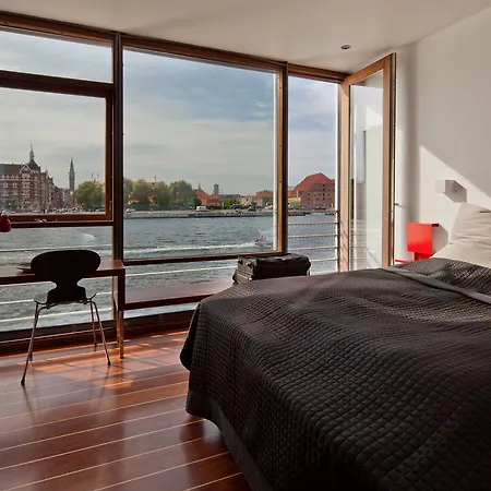 Botel Cph Living 3*