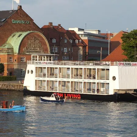 Cph Living Botel 3*