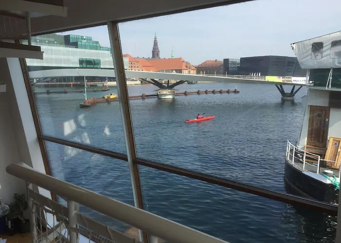 Cph Living Úszó hotel Koppenhága