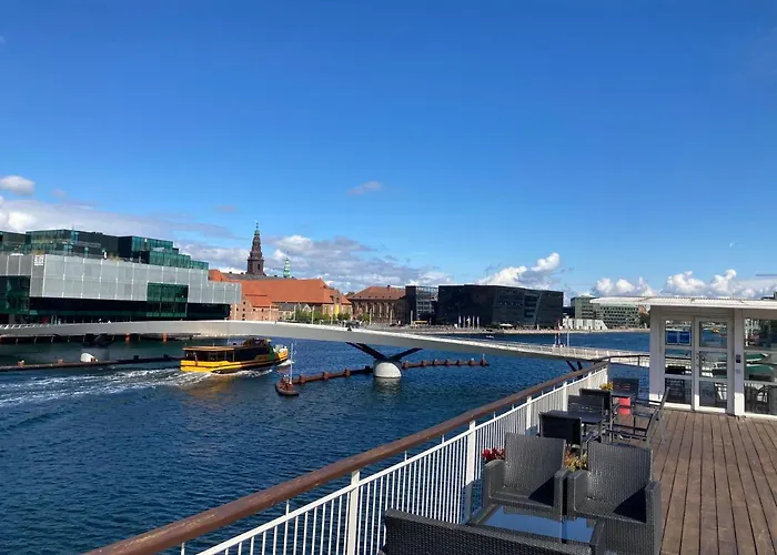 Cph Living Úszó hotel Koppenhága