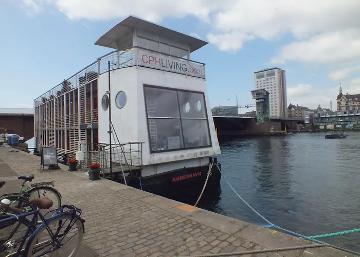 Úszó hotel Cph Living 3*