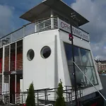 Cph Living Úszó hotel 3*