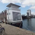 Úszó hotel Cph Living 3*