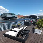 Cph Living Úszó hotel Koppenhága