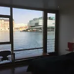 Cph Living Úszó hotel Koppenhága