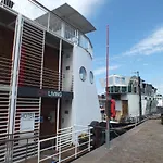 Cph Living Úszó hotel 3*