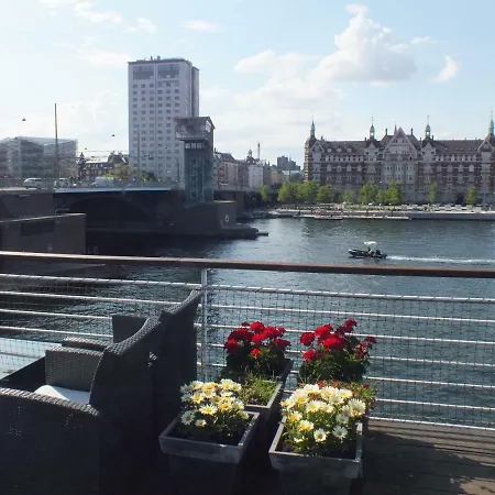 Cph Living Bådhotel